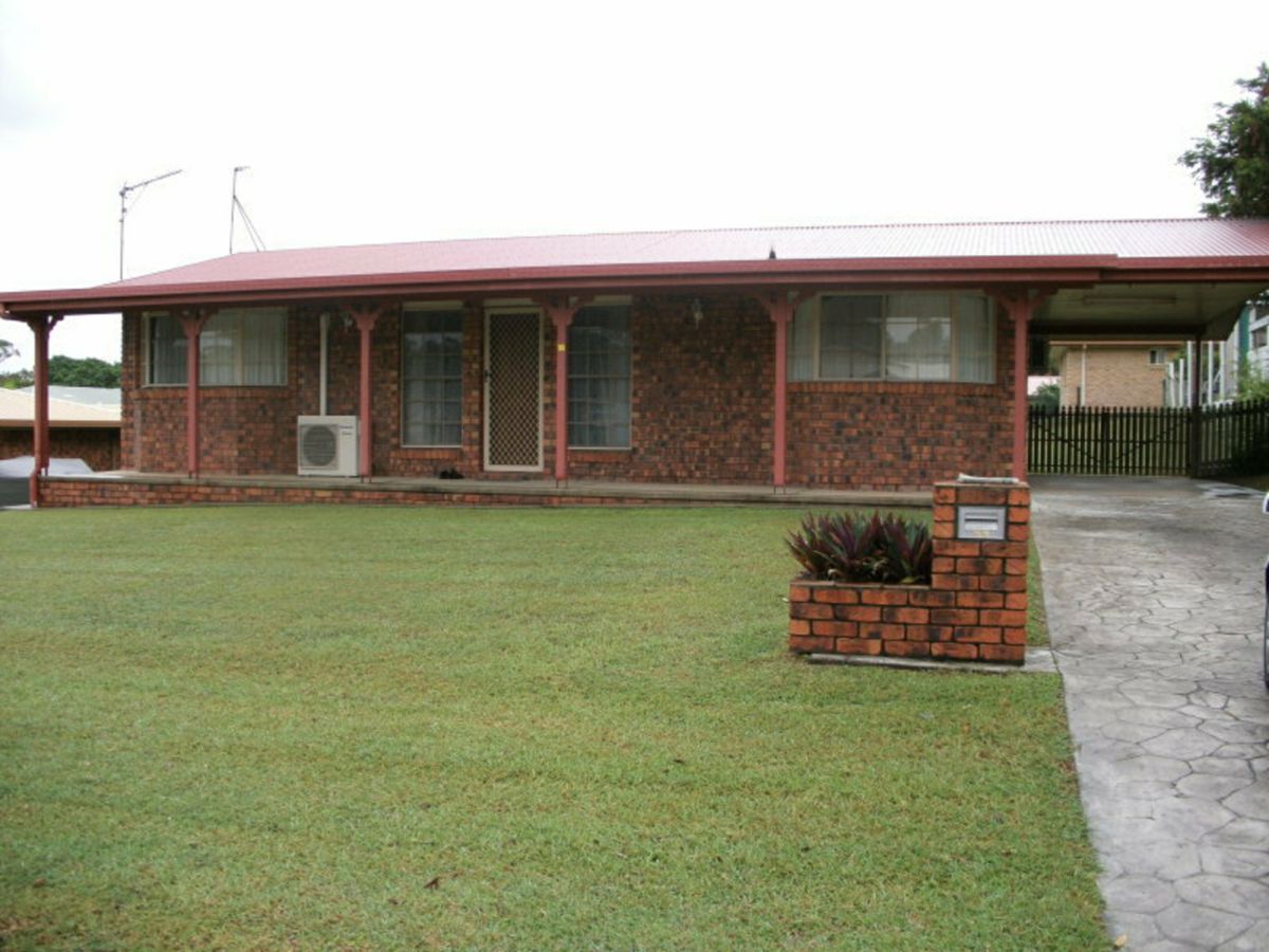 77 Aramac Drive, Clinton - image 1