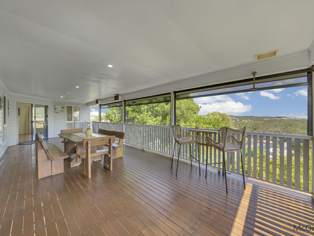 11 Kensington Place, Kin Kora - image 1