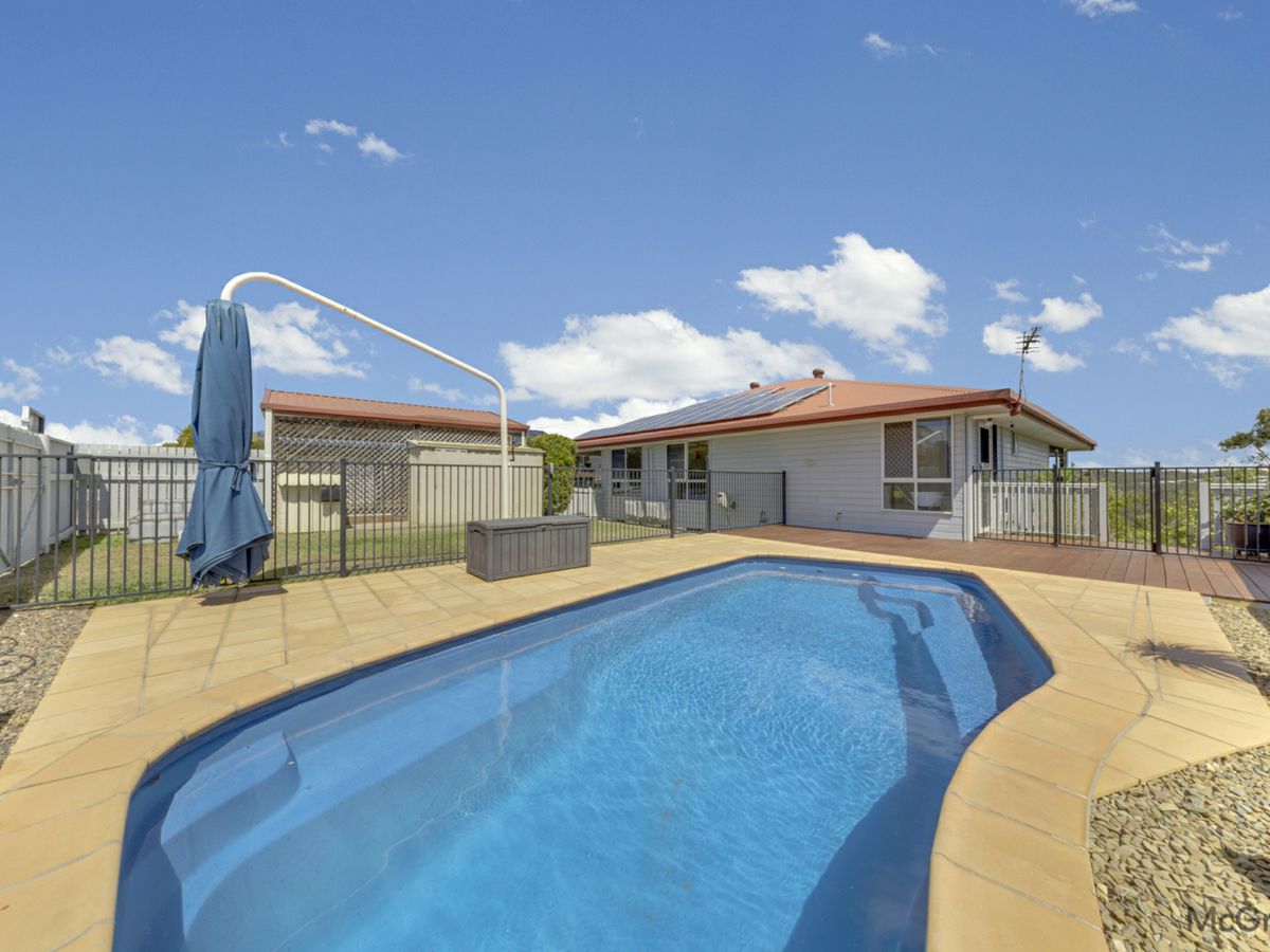 11 Kensington Place, Kin Kora - image 2