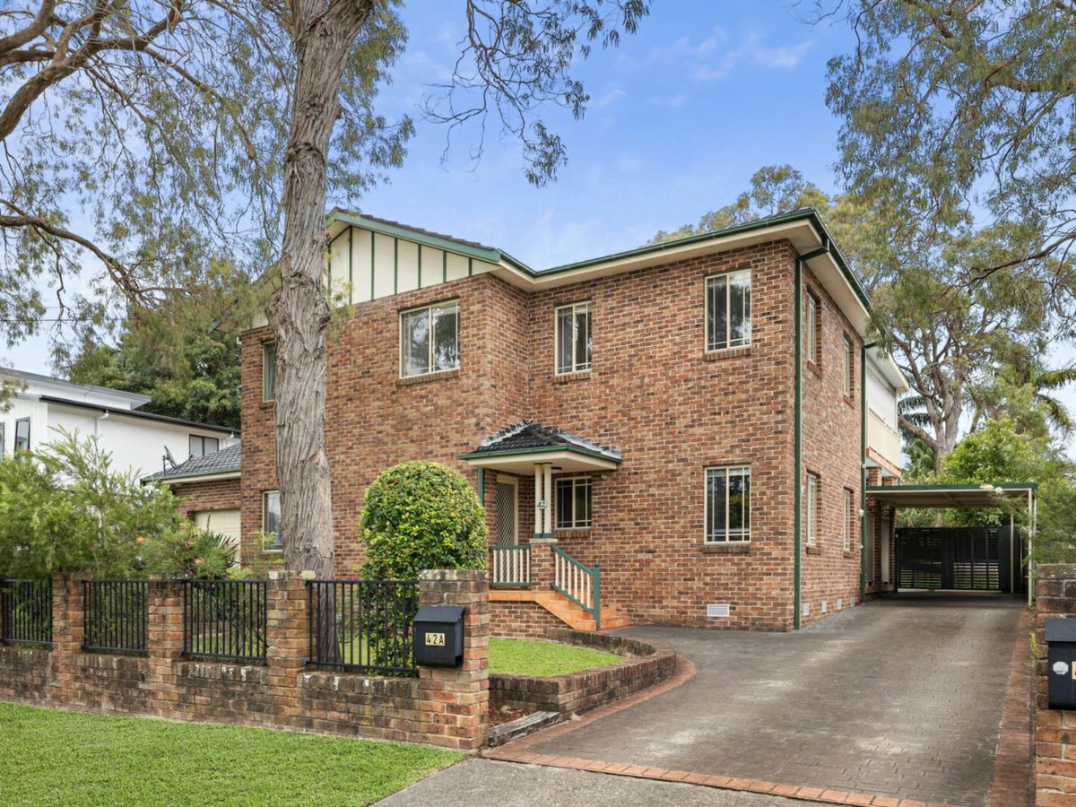42 Alamein Avenue, NARRAWEENA