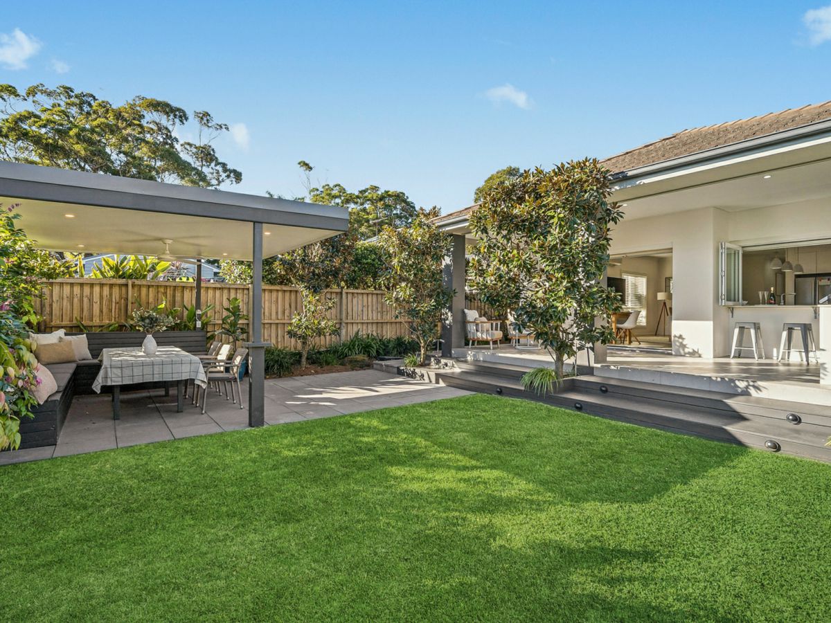 8 Essilia Street, Collaroy Plateau - image 2