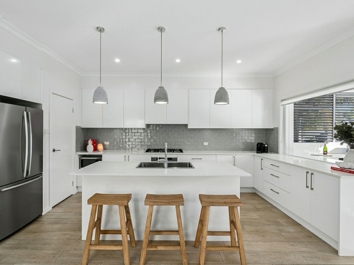 8 Essilia Street, Collaroy Plateau - image 3