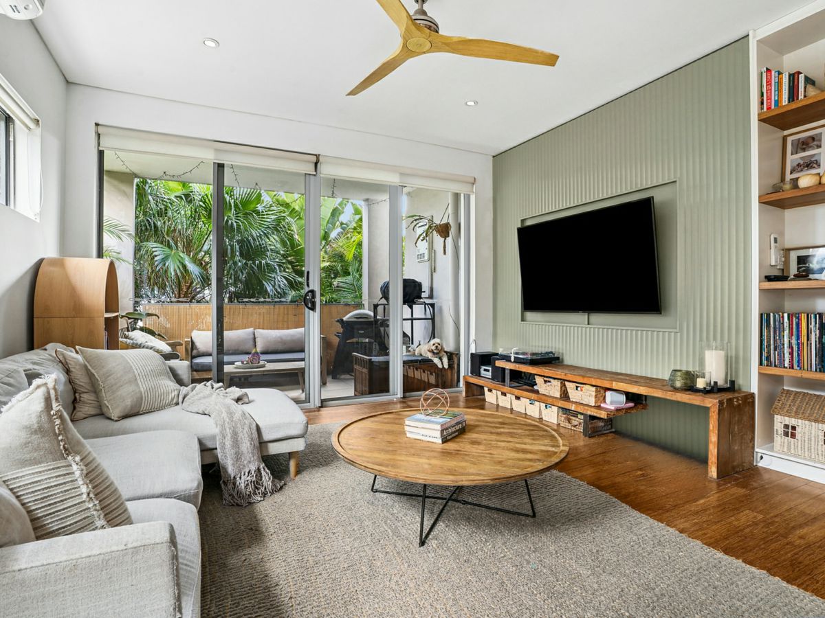 2/18 Shackel Avenue, Brookvale - image 2