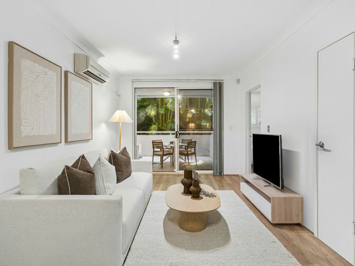 4/28 Brookvale Avenue, Brookvale - image 1
