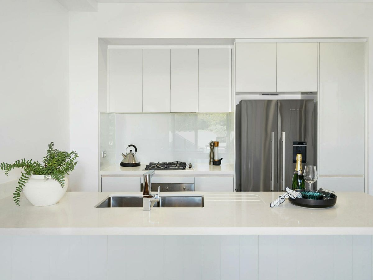 576/16 Oaks Avenue, Dee Why - image 3