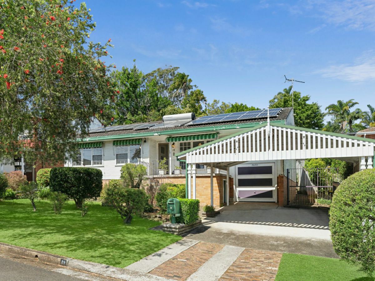 19 Pertaka Place, Narraweena - image 1
