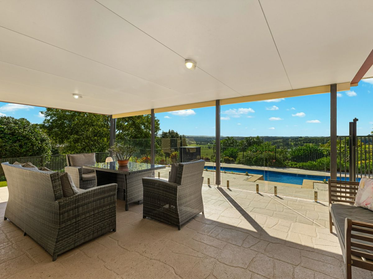 44 Whispering Valley Drive, Richmond Hill - image 1
