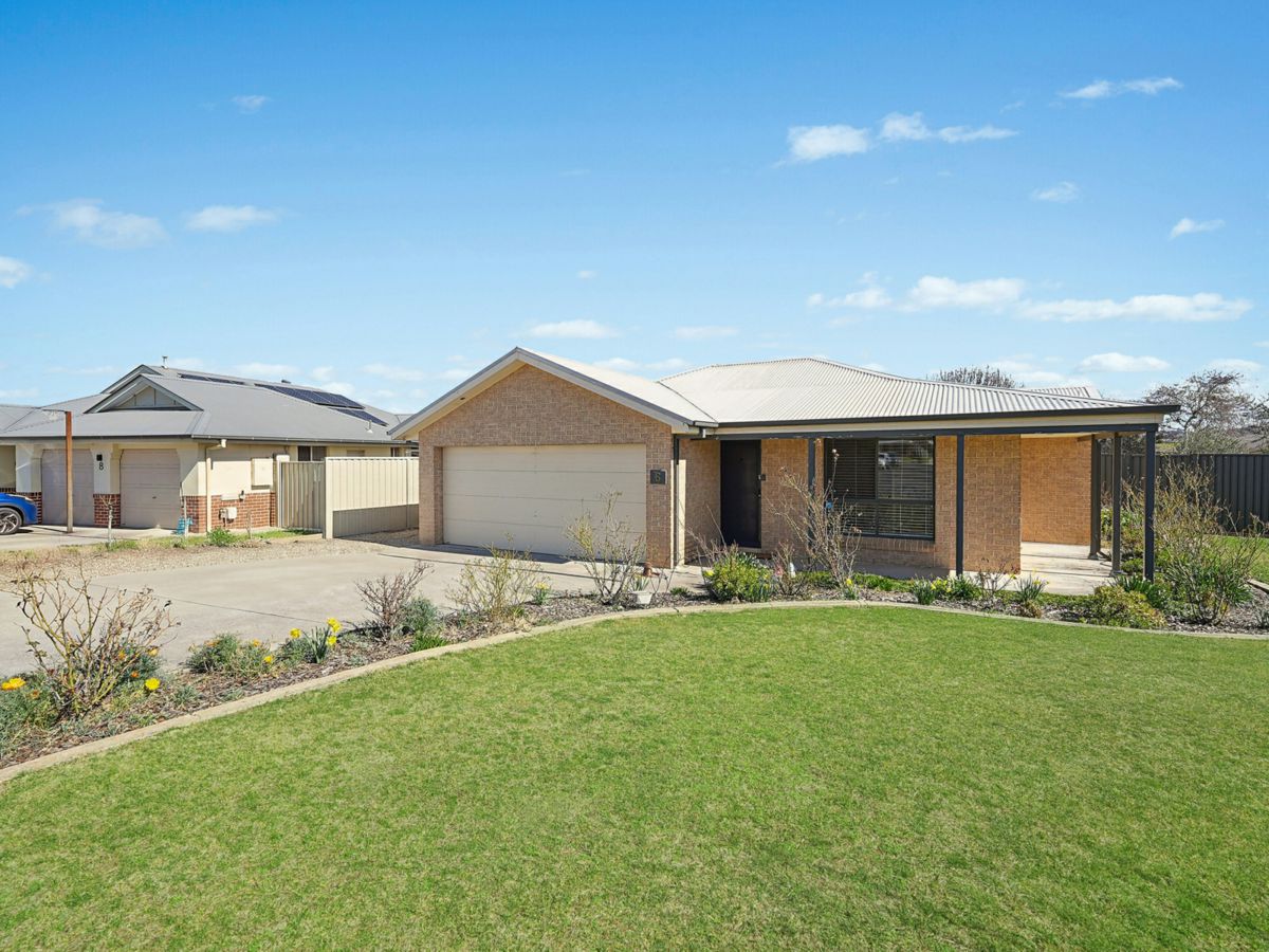 6 Willott Close, Eglinton - image 1