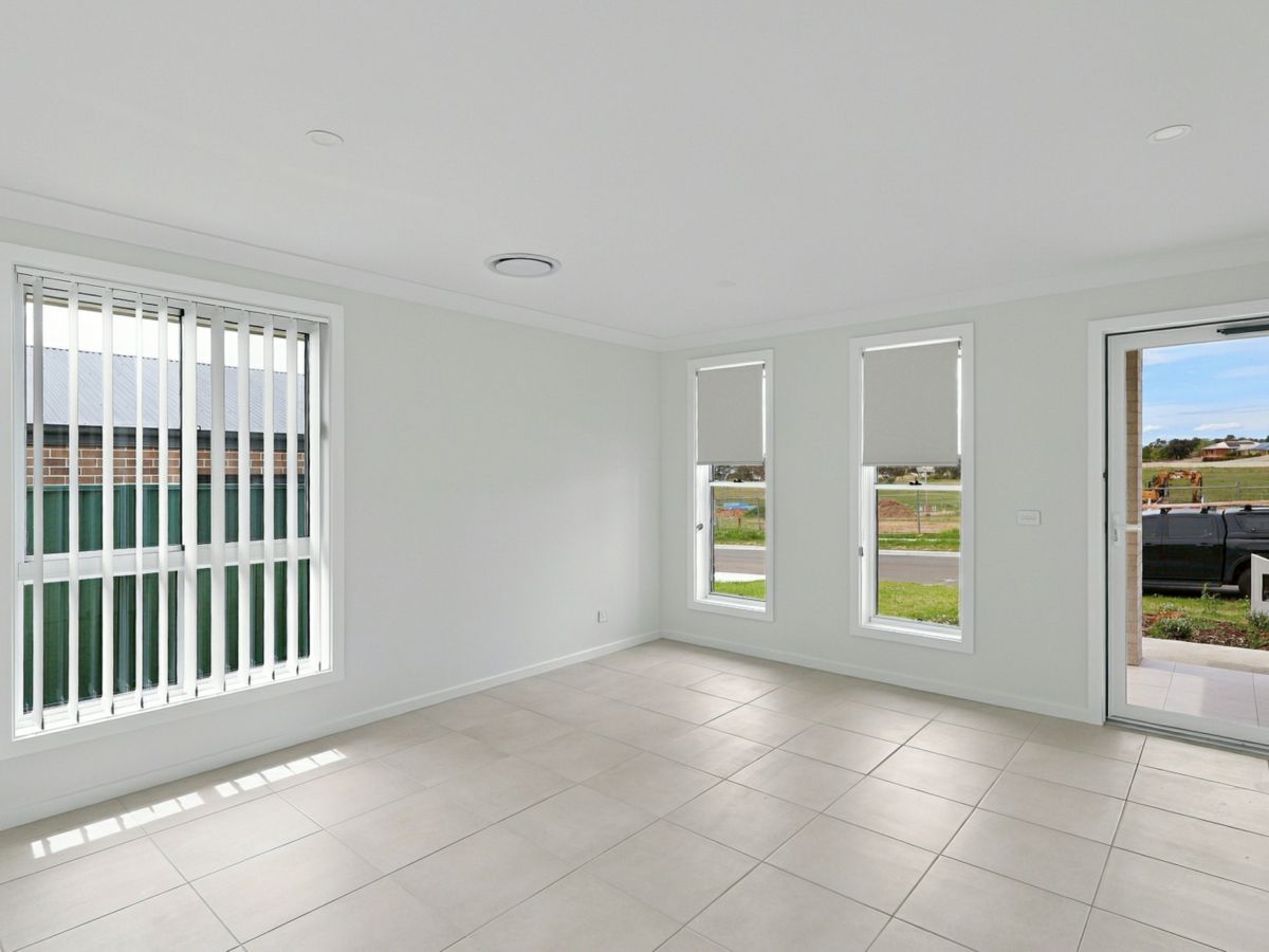 27 Keightley Avenue, Windradyne - image 2