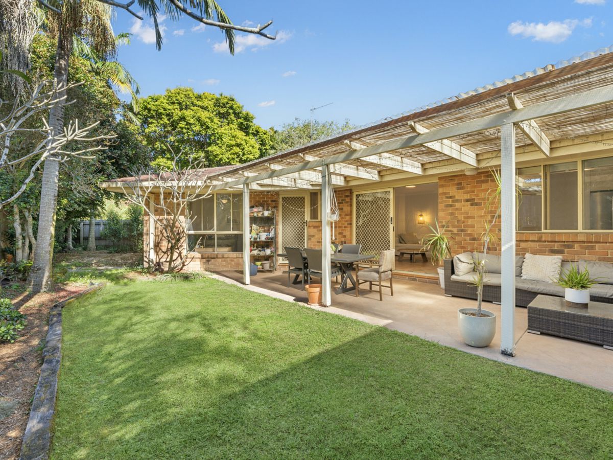 19 Corkwood Crescent, Suffolk Park - image 1