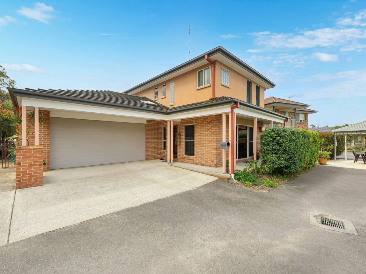 11/10 Balemo Drive, Ocean Shores - image 1