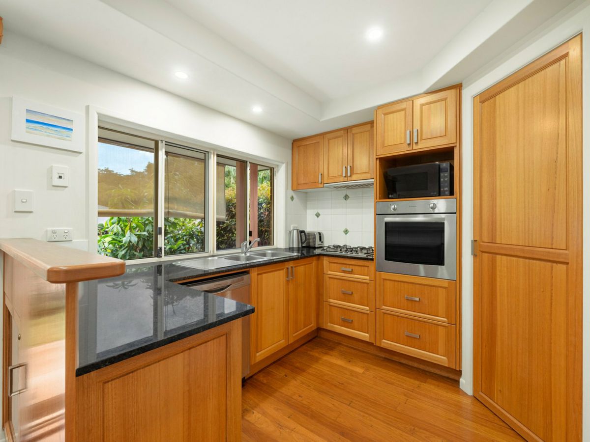 11/10 Balemo Drive, Ocean Shores - image 3