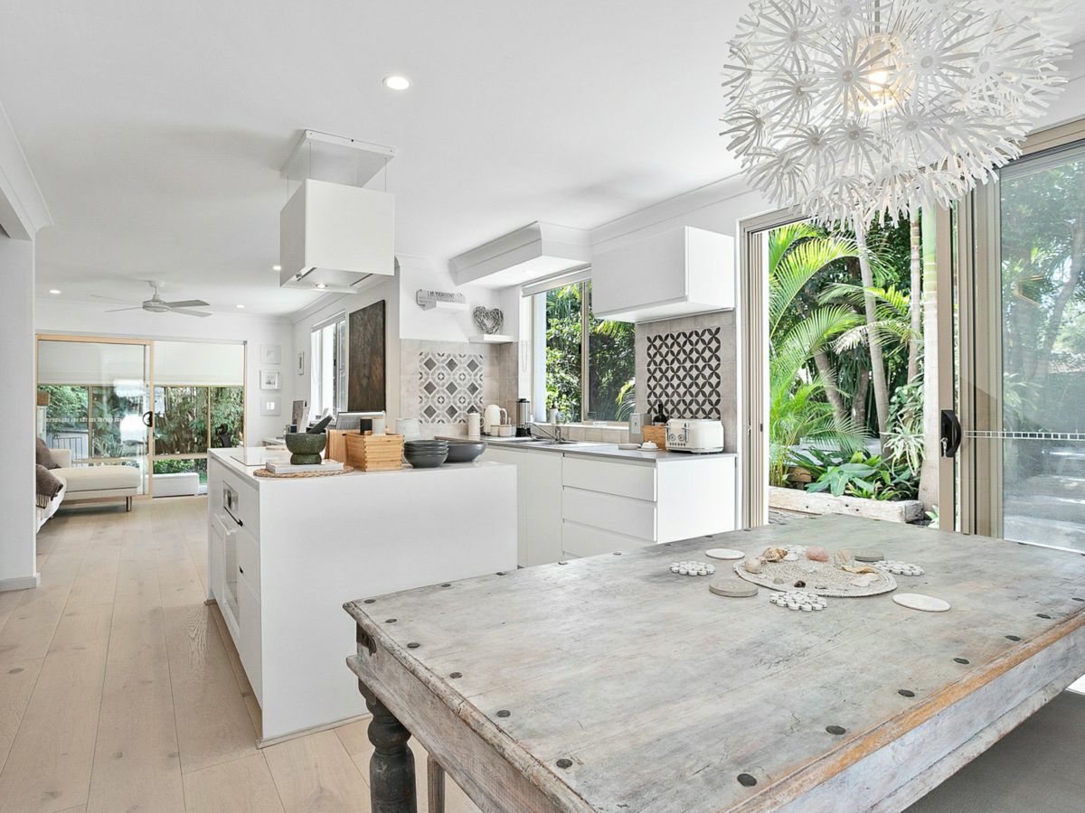 1/86 Bangalow Road, Byron Bay - image 2
