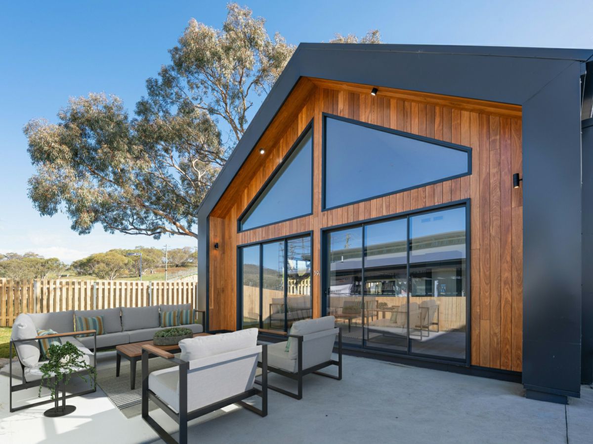 39B Jillamatong Street, Jindabyne - image 1