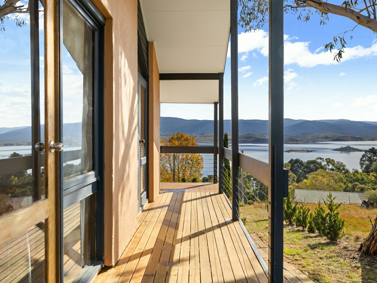 2 Kanangra Crescent, East Jindabyne - image 1
