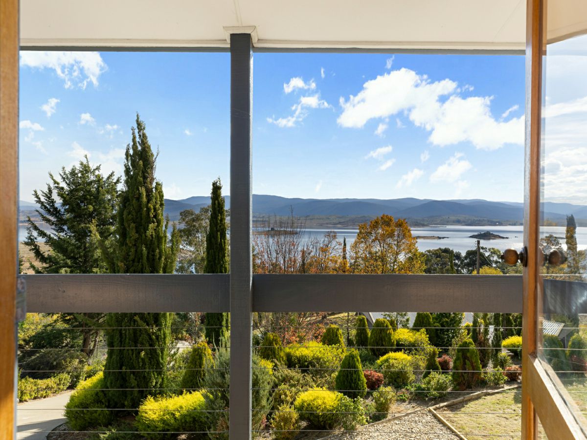 2 Kanangra Crescent, East Jindabyne - image 2