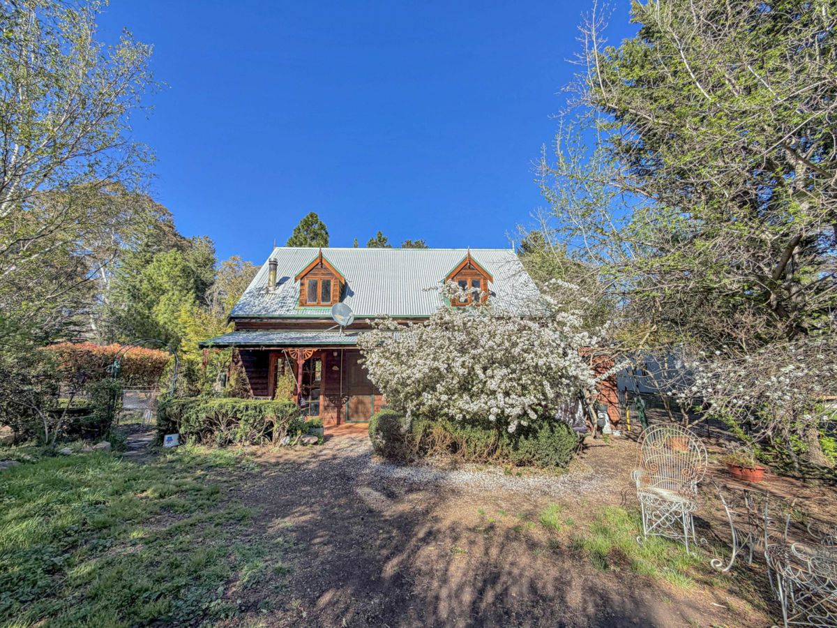 93 Riverview Court, Jindabyne - image 1